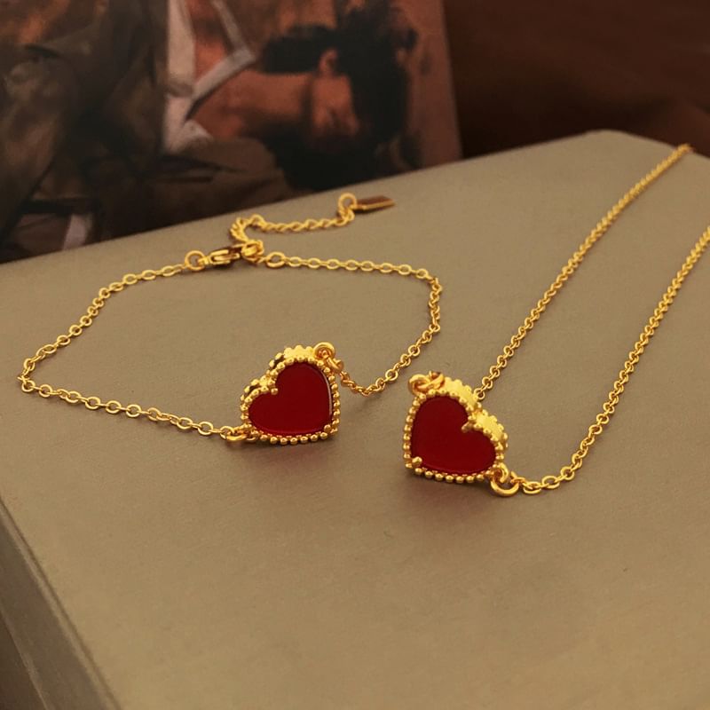 Heart Resin Pendant Alloy Necklace / Bracelet SpreePicky