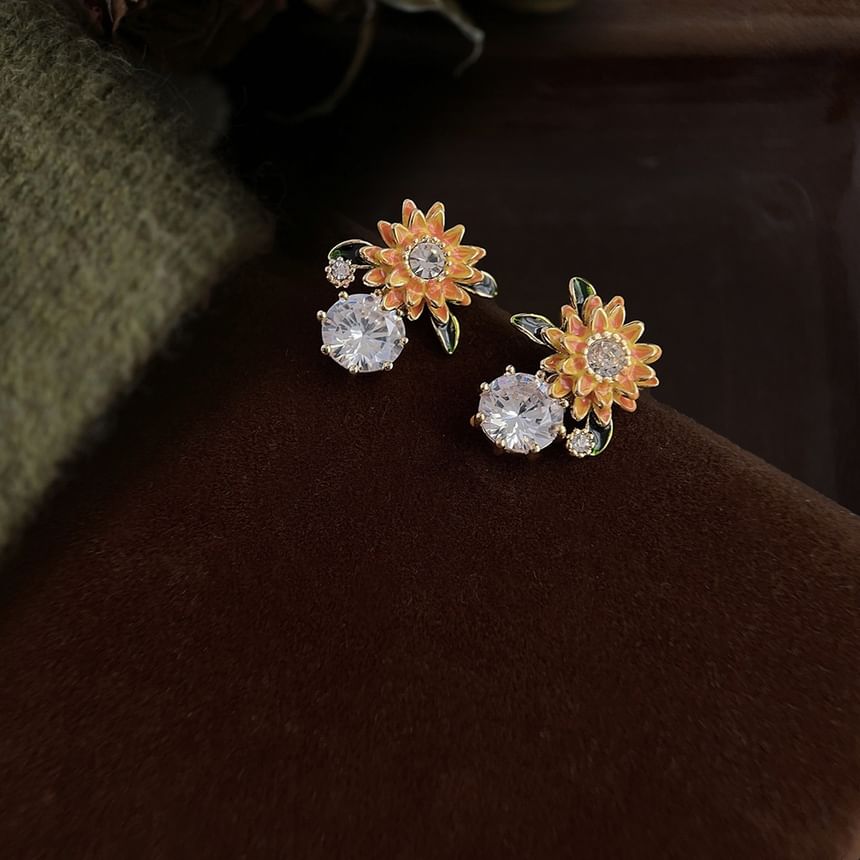 Rhinestone Enamel Flower Stud Earring SpreePicky