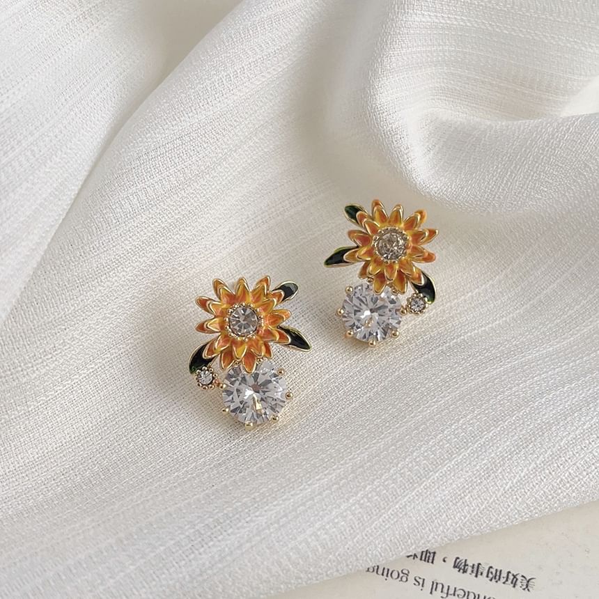 Rhinestone Enamel Flower Stud Earring SpreePicky