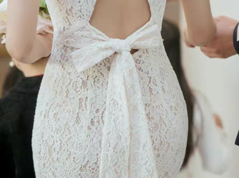 Short-Sleeve Plain Lace Sheath Wedding Gown SpreePicky