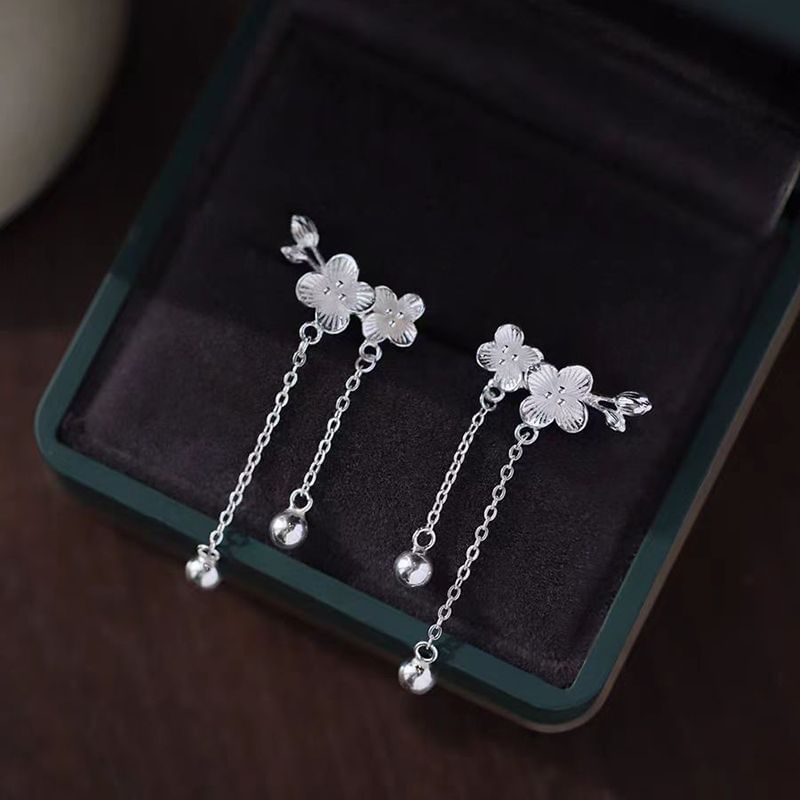 Floral Alloy Asymmetrical Dangle Earring mySite