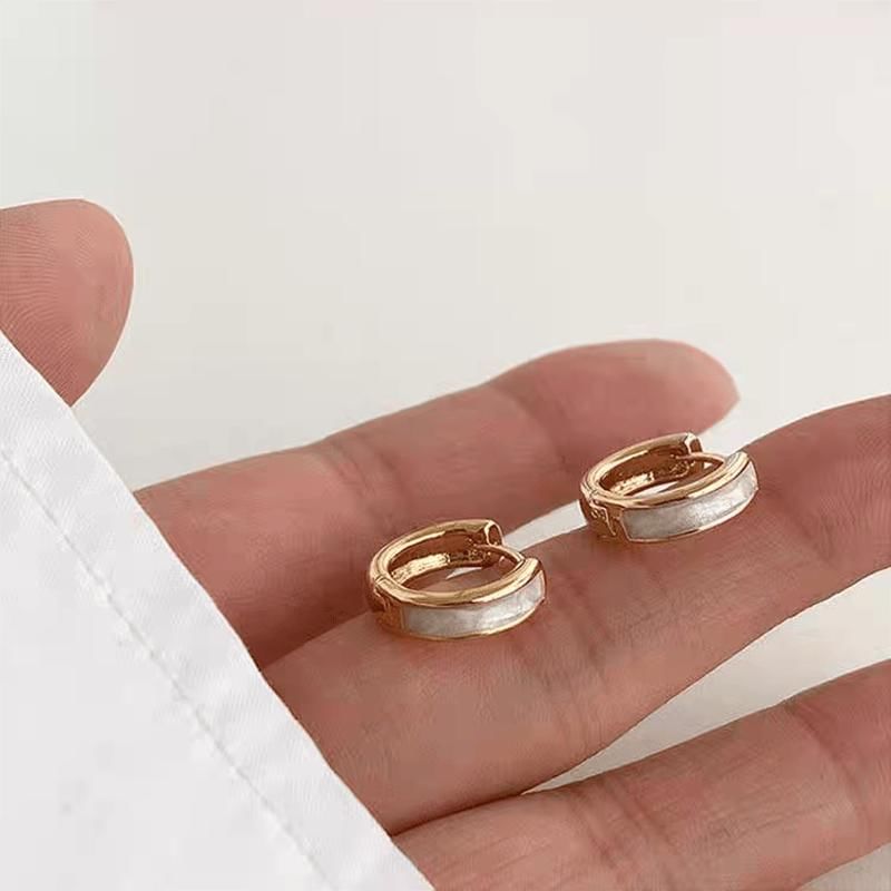 Glaze Alloy Huggie Earring mySite