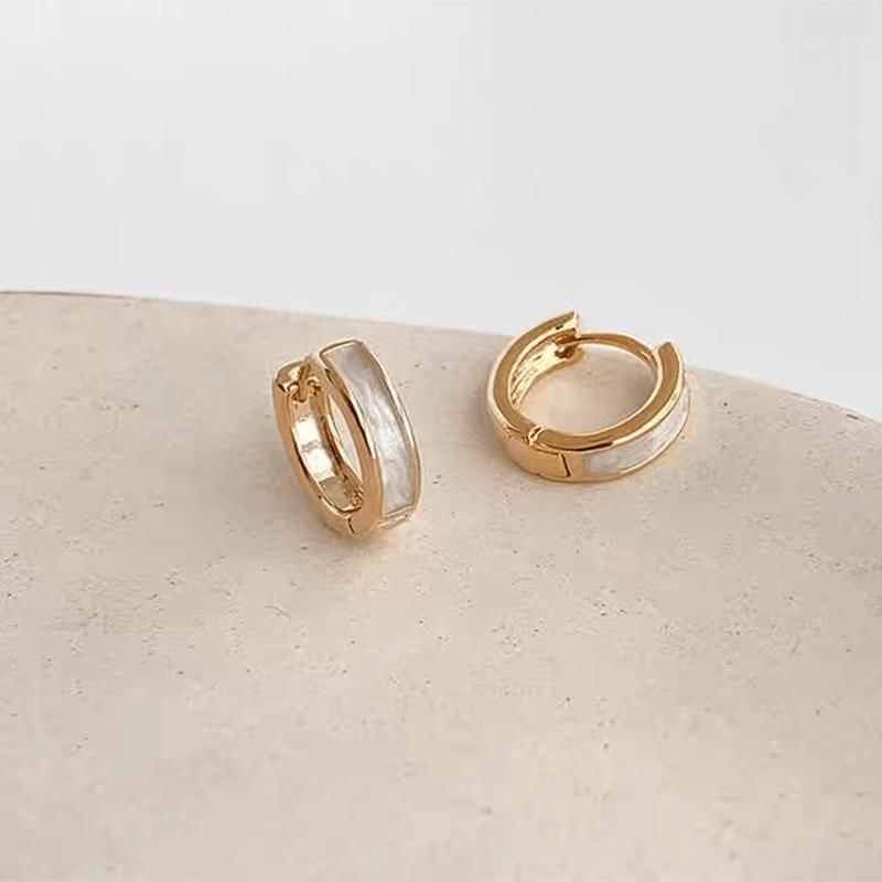 Glaze Alloy Huggie Earring mySite