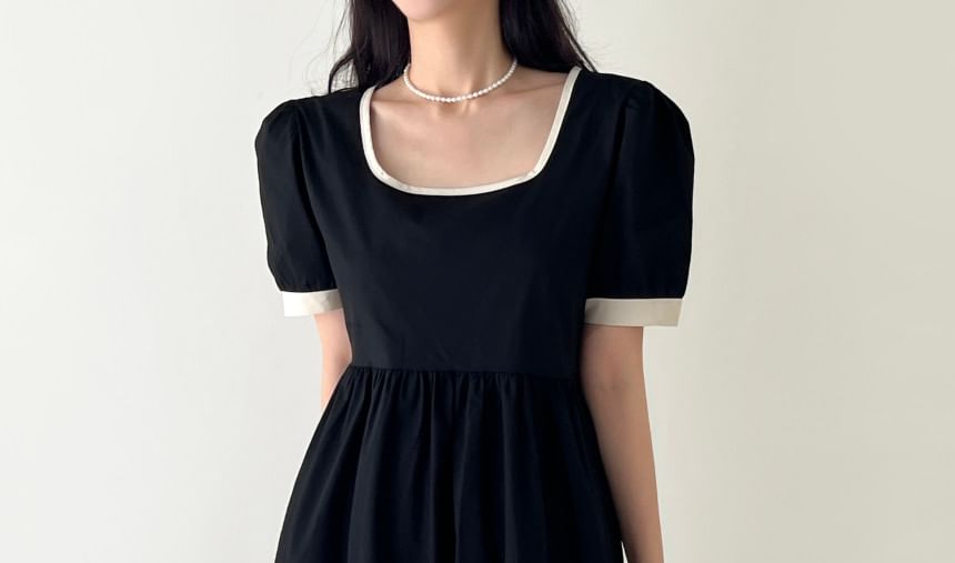 Short-Sleeve Square Neck Two Tone Midi A-Line Dress SpreePicky