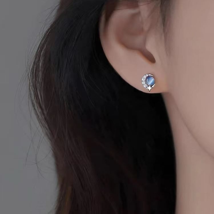 Moon Studded Earring SpreePicky