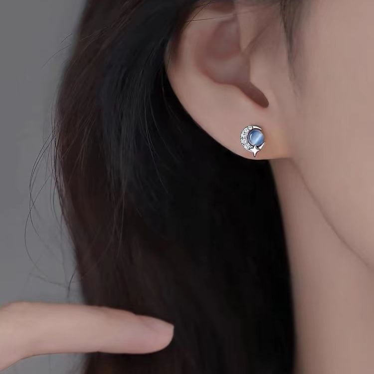 Moon Studded Earring SpreePicky