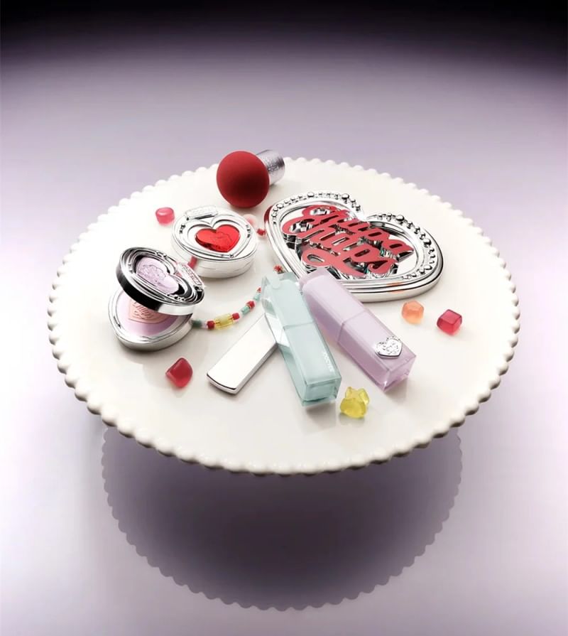 Special Edition Handheld Heart Mirror SpreePicky