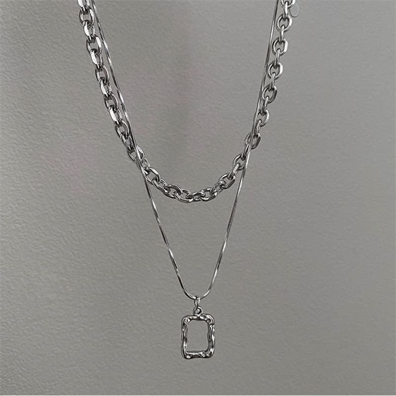 Rectangle Pendant Layered Alloy Choker mySite