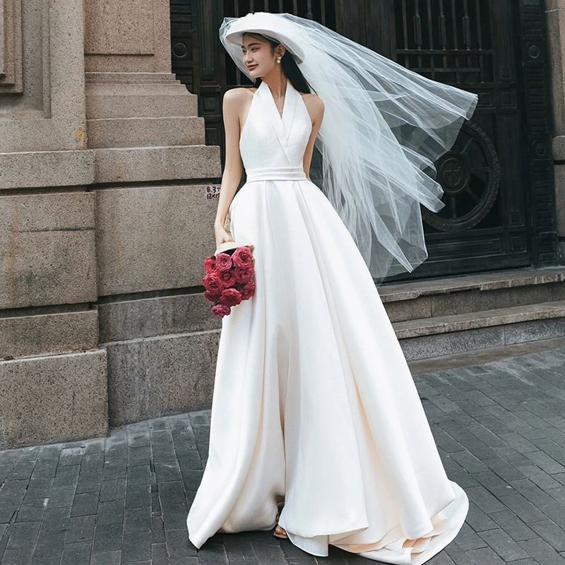 Sleeveless V-Neck Plain A-Line Wedding Gown SpreePicky