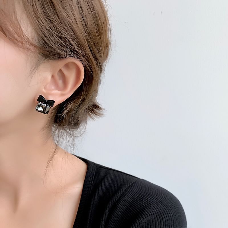 S925 Black-Bow Gem Earrings mySite