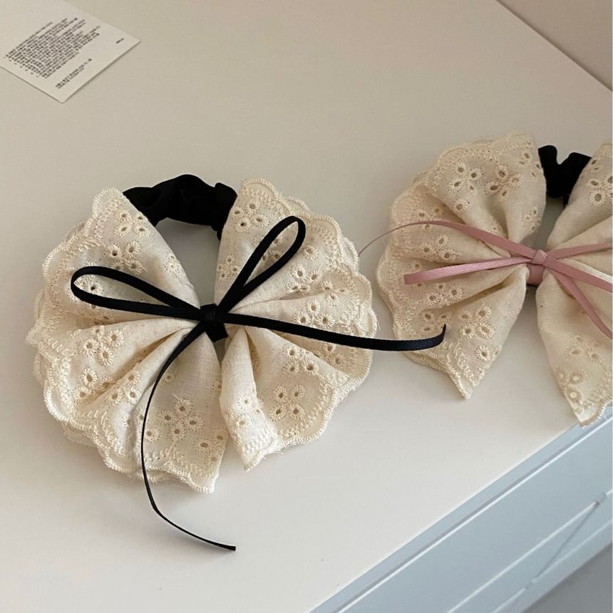 Bow Lace Scrunchie SpreePicky