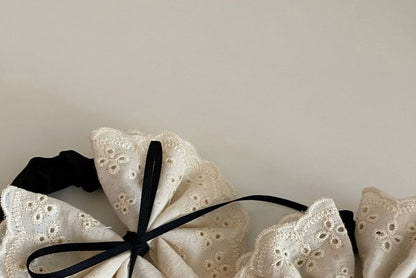 Bow Lace Scrunchie SpreePicky