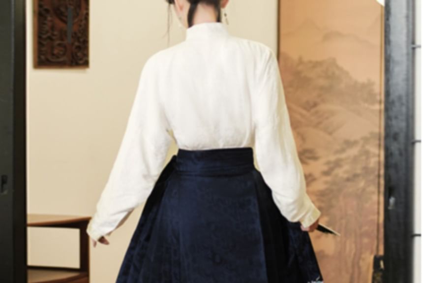 Long-Sleeve Plain Hanfu Top / High Waist Floral Maxi Ma Mian Skirt / Set SpreePicky