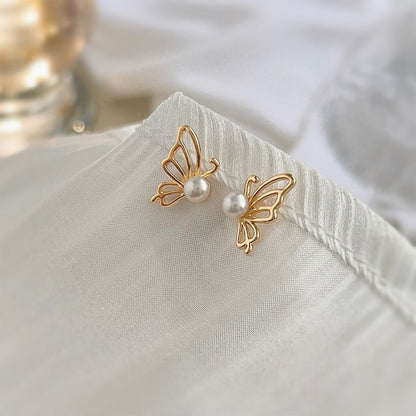 Butterfly Faux Pearl Ear Stud SpreePicky