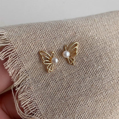 Butterfly Faux Pearl Ear Stud SpreePicky