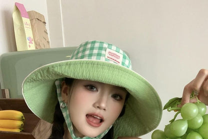 Gingham Bucket Hat With Chin Strap SpreePicky