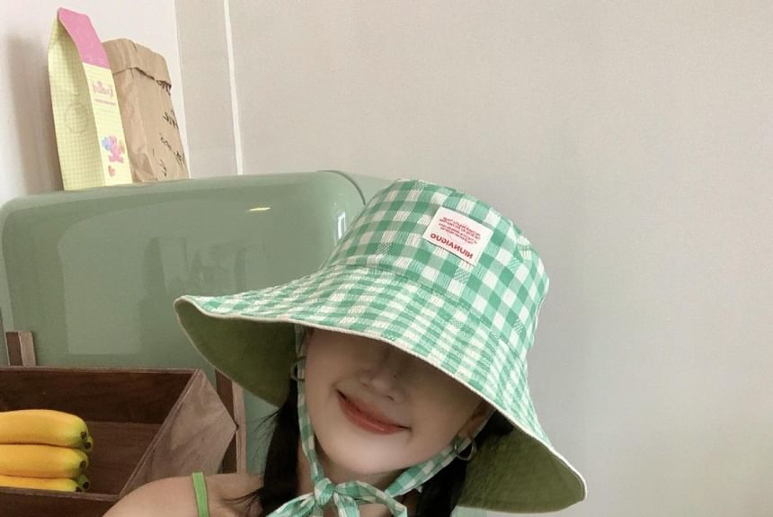 Gingham Bucket Hat With Chin Strap SpreePicky