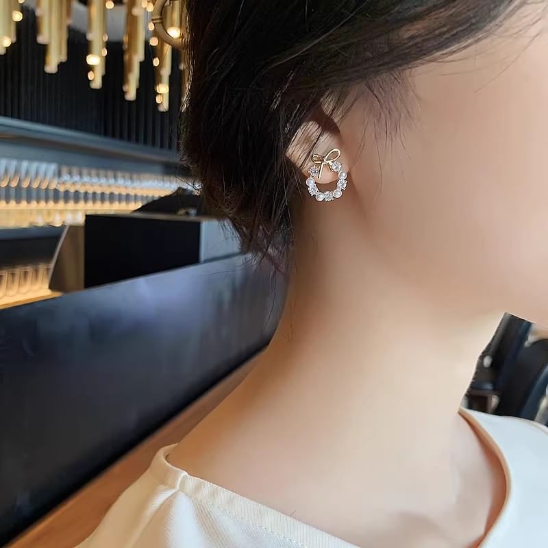 Bow Rhinestone Faux Pearl Stud Earring mySite