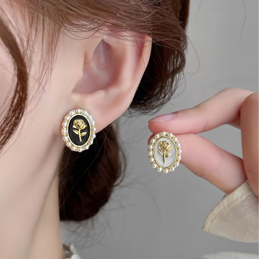 Flower Faux Pearl Stud Earring mySite