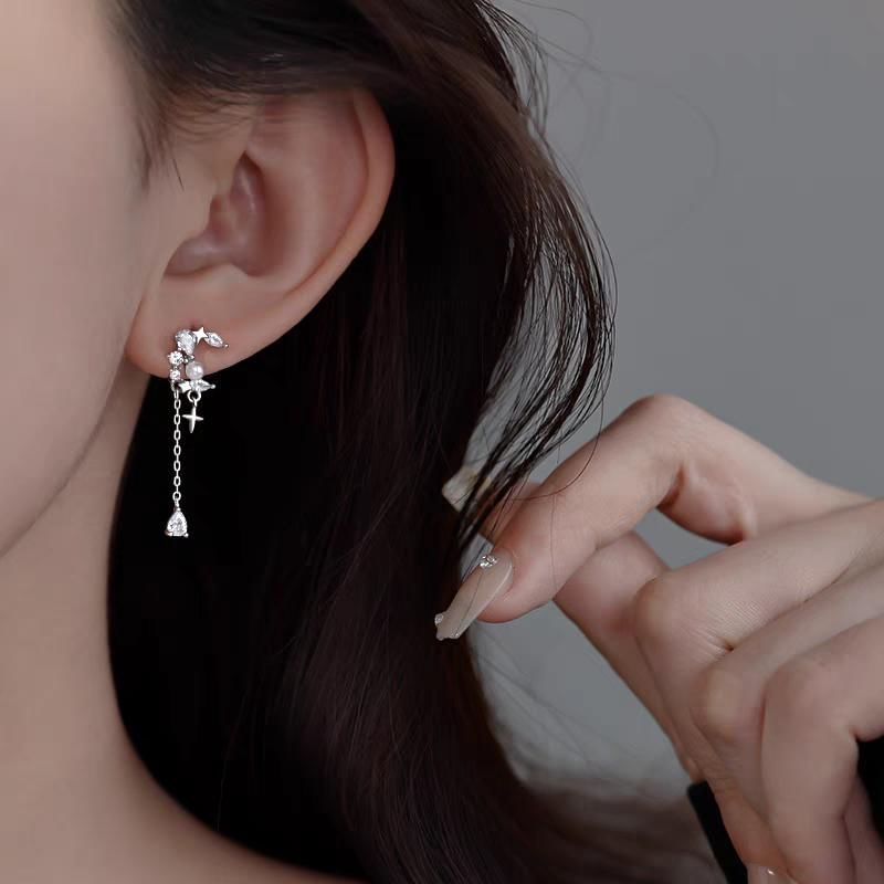 Moon & Star Alloy Dangle Earring mySite