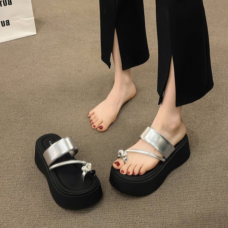 Rhinestone Heart Toe Loop Platform Slide Sandals