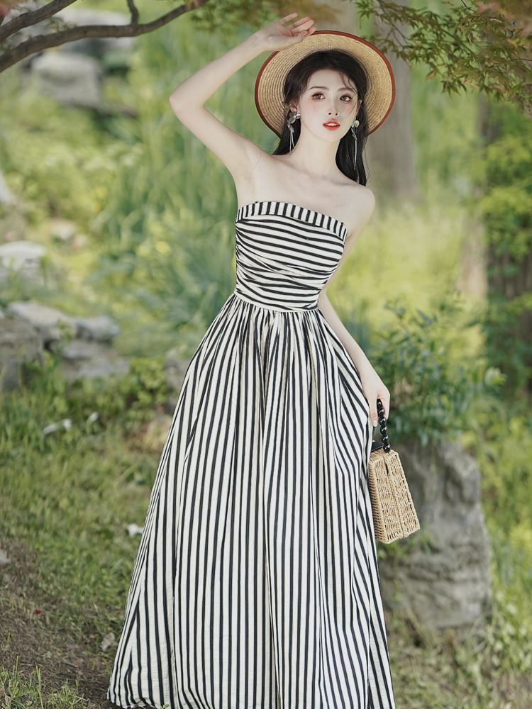 Set: Tie Shoulder Striped Ruched Maxi A SpreePicky