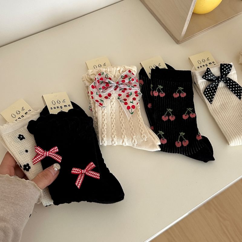 Patterned / Bow Accent Socks SpreePicky