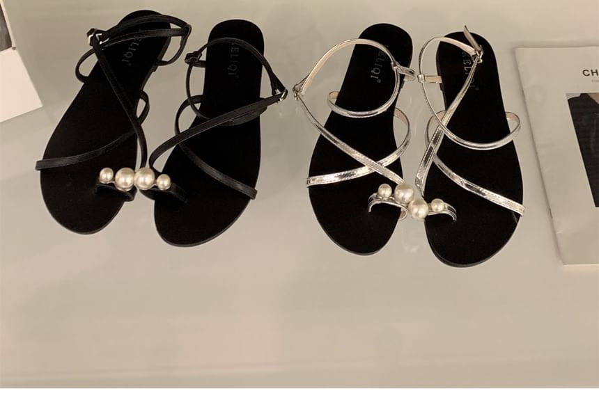 Faux Pearl Toe-Loop Sandals SpreePicky