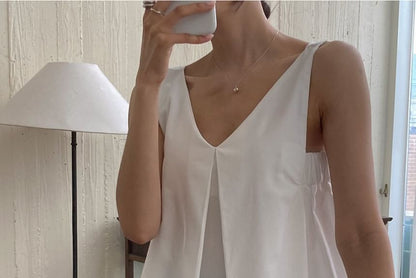 Sleeveless V-Neck Plain Flowy Blouse SpreePicky