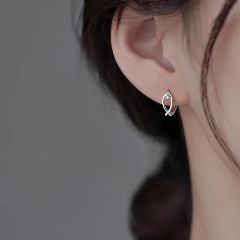 925 Sterling Silver Cat Fish Hoop Earring mySite