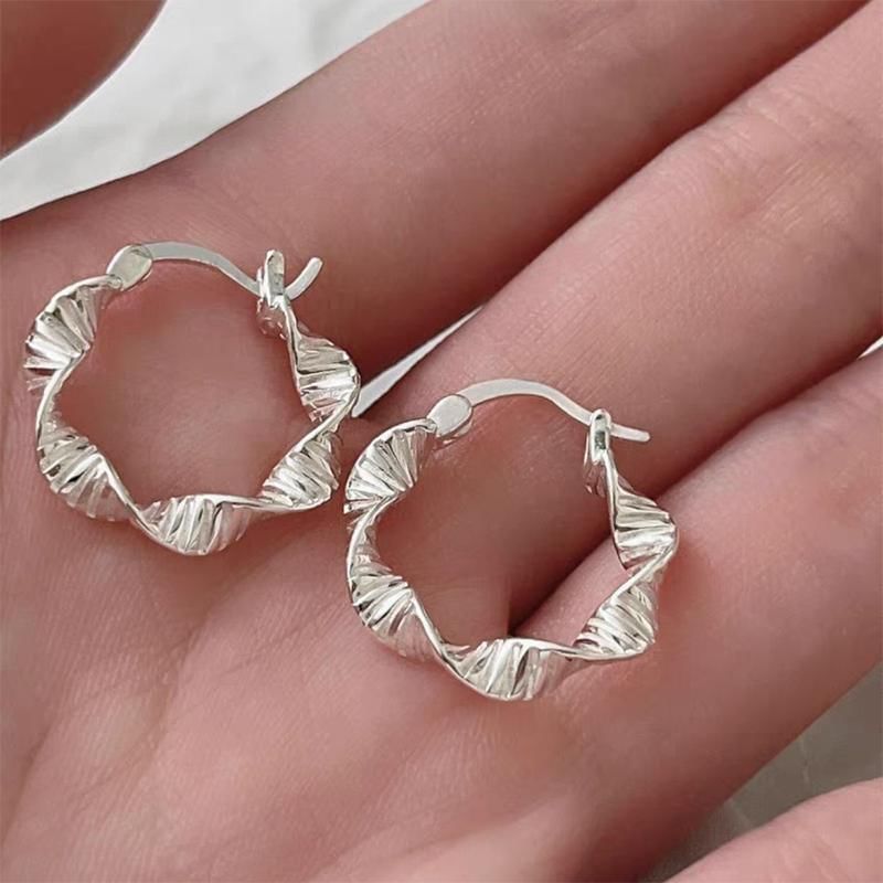 925 Sterling Silver Twist Hoop Earring mySite