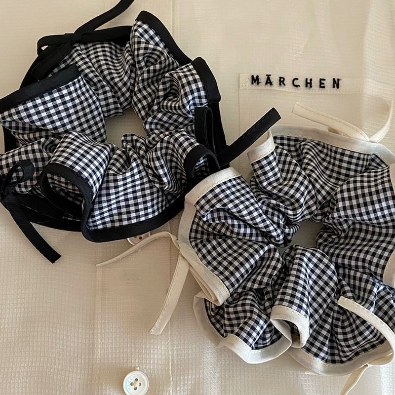 Bow Accent Gingham Scrunchie SpreePicky