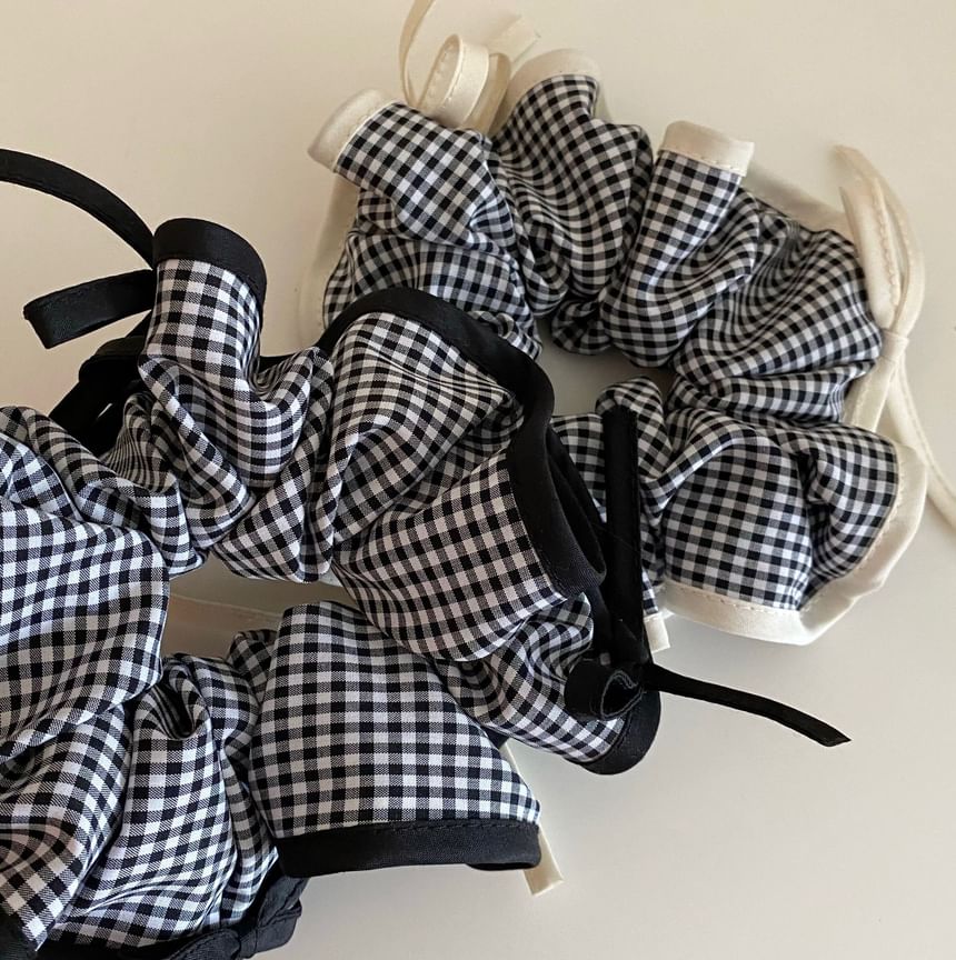 Bow Accent Gingham Scrunchie SpreePicky