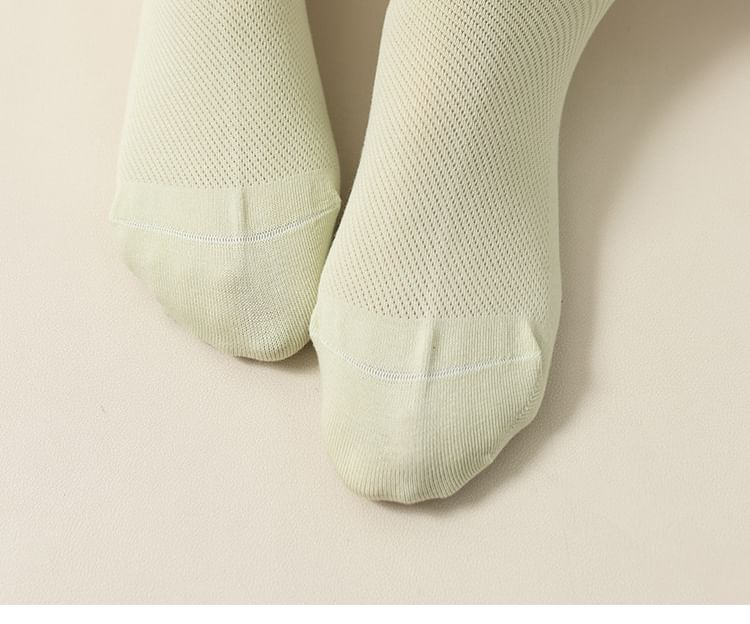 Set of 5 Pairs: Plain Perforated Ankle Socks SpreePicky