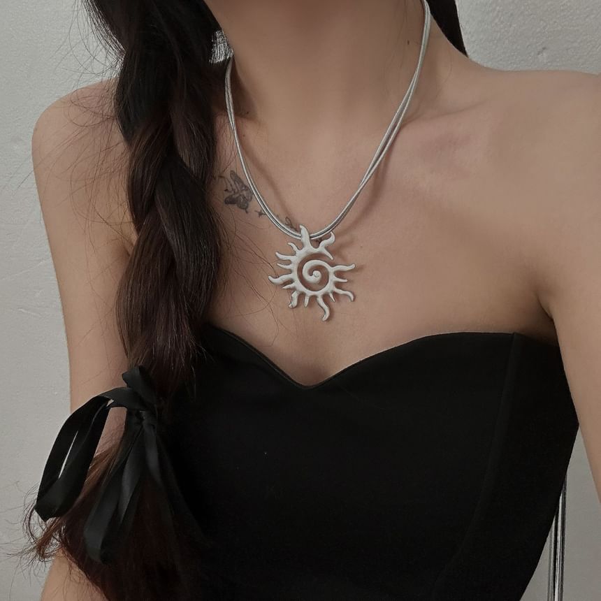 Sun Pendant Necklace SpreePicky