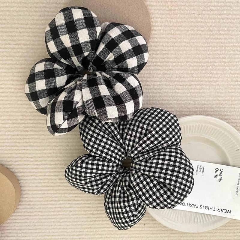 Gingham Floral Scrunchie SpreePicky