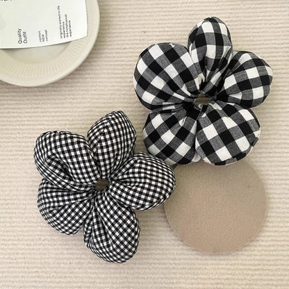 Gingham Floral Scrunchie SpreePicky