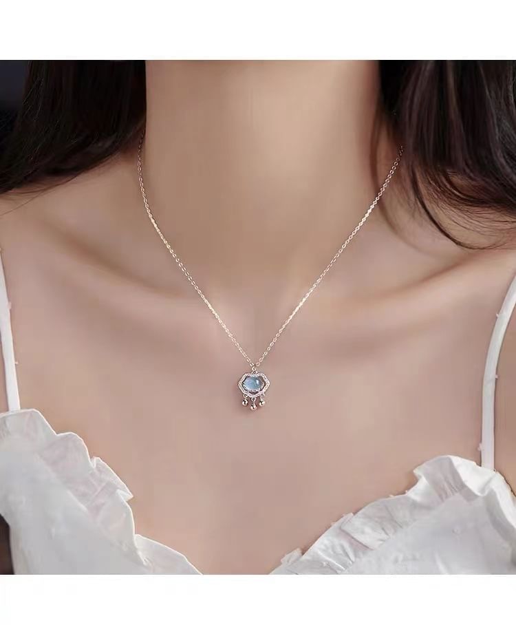 925 Sterling Silver Rhinestone Pendant Necklace SpreePicky