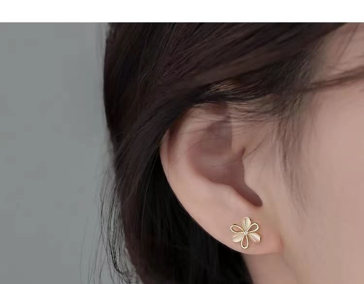 925 Sterling Silver Flower Stud Earring SpreePicky