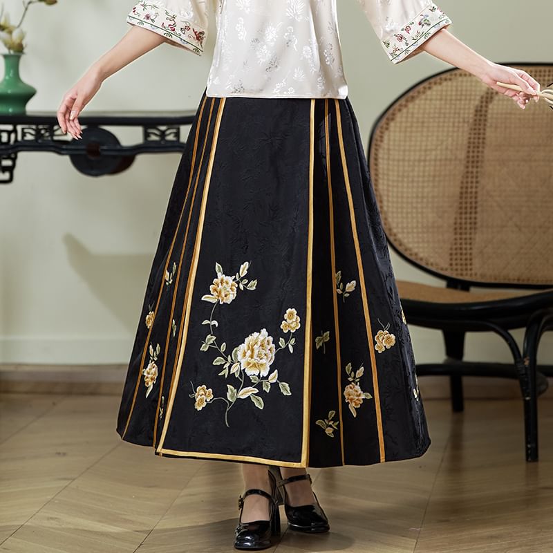 Traditional Chinese 3/4-Sleeve Crew Neck Floral Embroidered Jacquard Frog Buttoned Blouse / High Rise Contrast Trim Maxi A-Line Skirt / Set SpreePicky