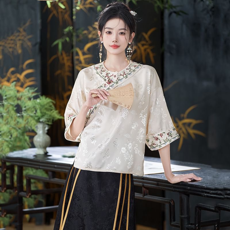 Traditional Chinese 3/4-Sleeve Crew Neck Floral Embroidered Jacquard Frog Buttoned Blouse / High Rise Contrast Trim Maxi A-Line Skirt / Set SpreePicky