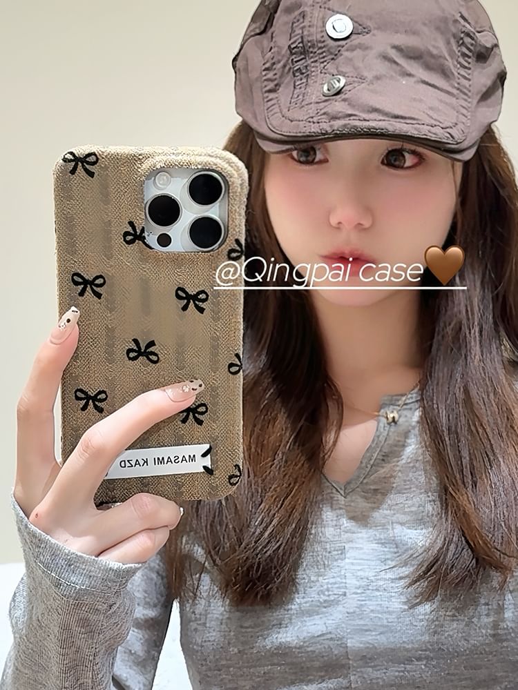 Simple Bow Flannel Phone Case - iPhone 16 Pro Max / 16 Pro / 16 / 15 Pro Max / 15 Pro / 15 / 14 Pro Max / 14 Pro / 14 / 13 Pro Max / 13 Pro / 13 / 12 Pro Max / 12 Pro / 12 SpreePicky