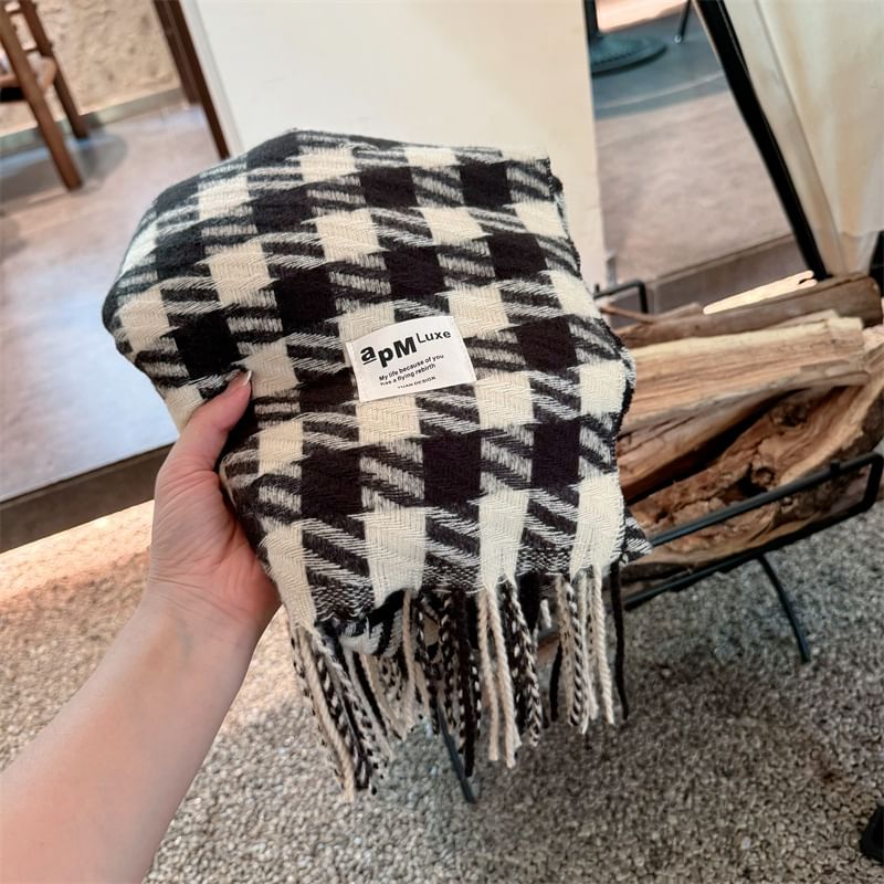 Houndstooth Fringed Scarf SpreePicky