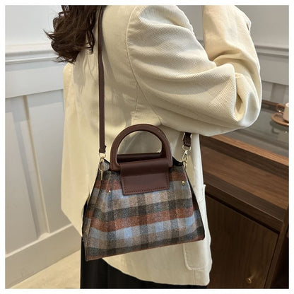 Set: Plaid Shoulder Bag + Plain Faux Leather Pouch SpreePicky