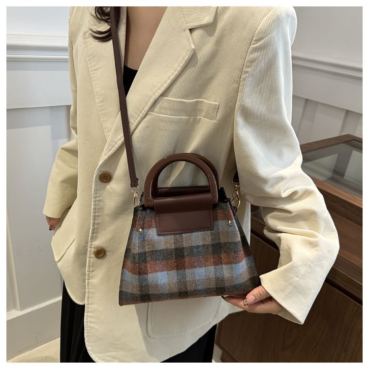 Set: Plaid Shoulder Bag + Plain Faux Leather Pouch SpreePicky