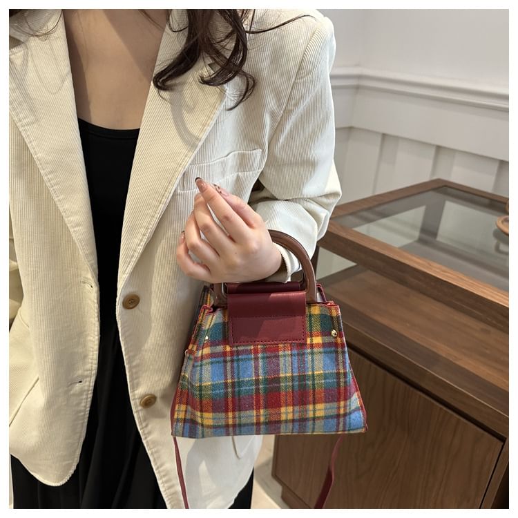 Set: Plaid Shoulder Bag + Plain Faux Leather Pouch SpreePicky