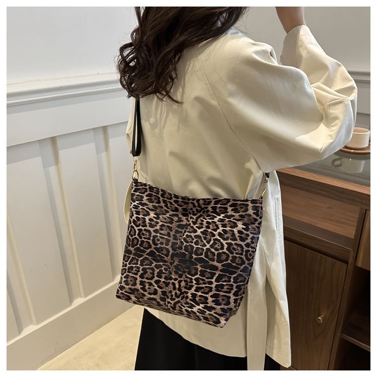 Leopard Print Tote Bag SpreePicky