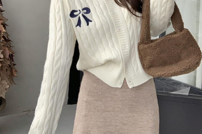 Round Neck Bow Embroidered Cable Knit Cardigan SpreePicky