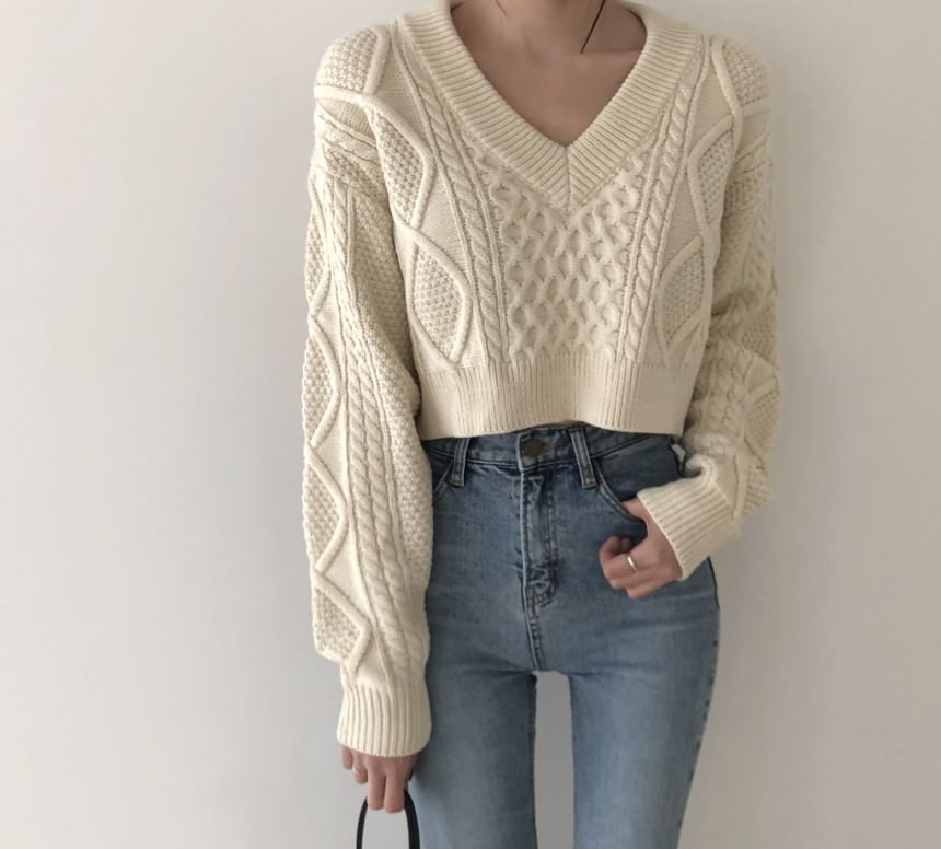 Tie-Back Cable-Knit V-Neck Sweater SpreePicky