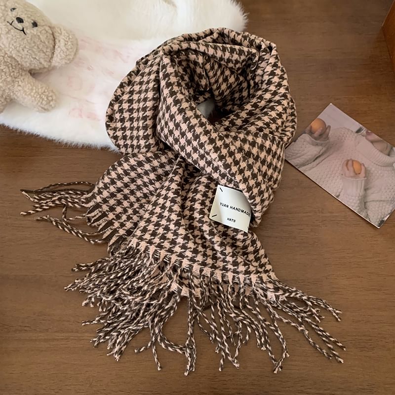 Applique Houndstooth Scarf SpreePicky